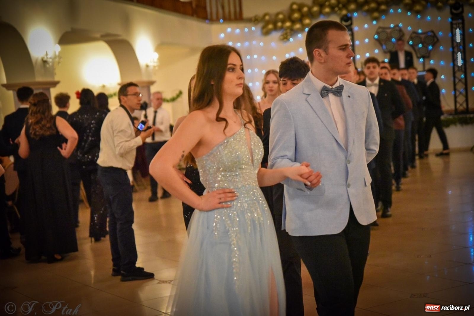 Zdjęcie w galerii na portalu naszraciborz.pl: Studniówka raciborskiego Ekonomika na bis! [FOTO i WIDEO] wiadomości z regionu