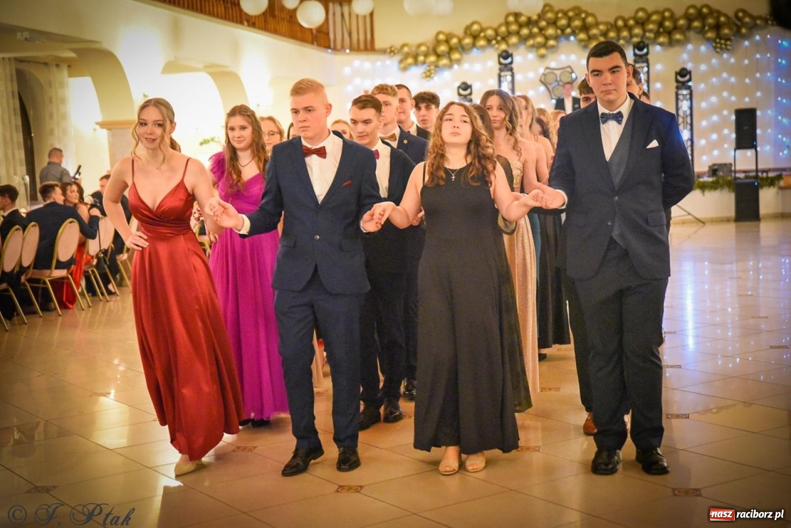 Zdjęcie w galerii na portalu naszraciborz.pl: Studniówka raciborskiego Ekonomika na bis! [FOTO i WIDEO] wiadomości z regionu