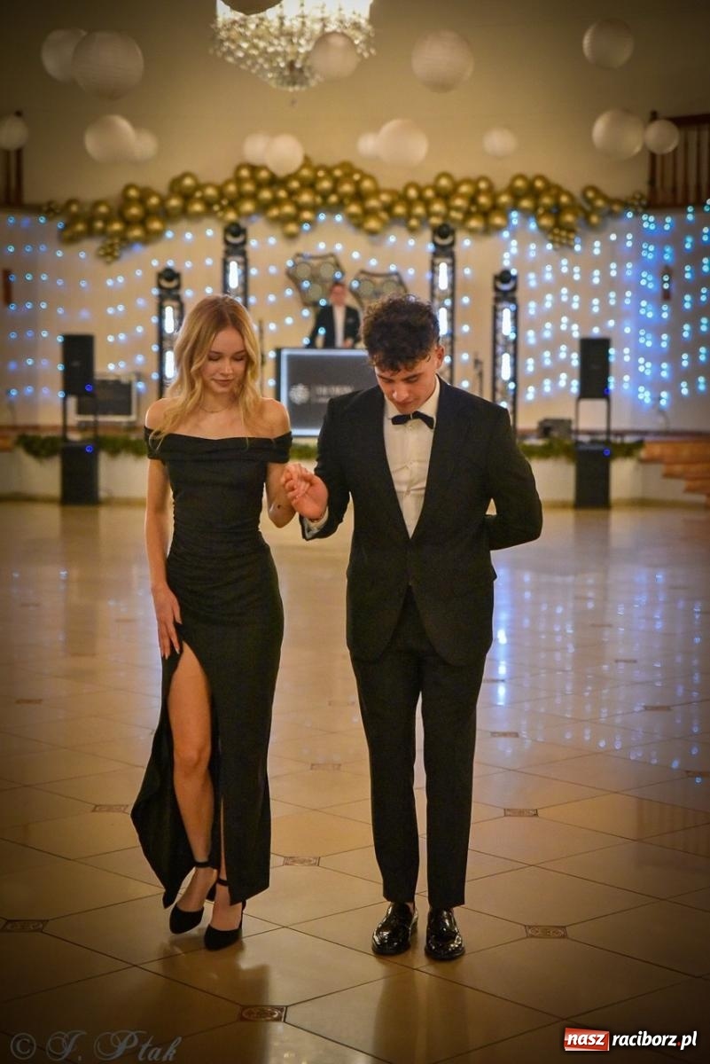 Zdjęcie w galerii na portalu naszraciborz.pl: Studniówka raciborskiego Ekonomika na bis! [FOTO i WIDEO] wiadomości z regionu