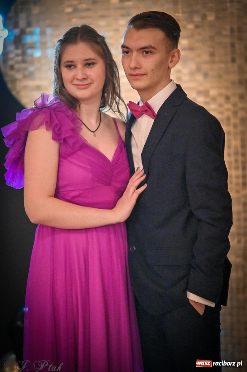 Zdjęcie w galerii na portalu naszraciborz.pl: Studniówka raciborskiego Ekonomika na bis! [FOTO i WIDEO] wiadomości z regionu