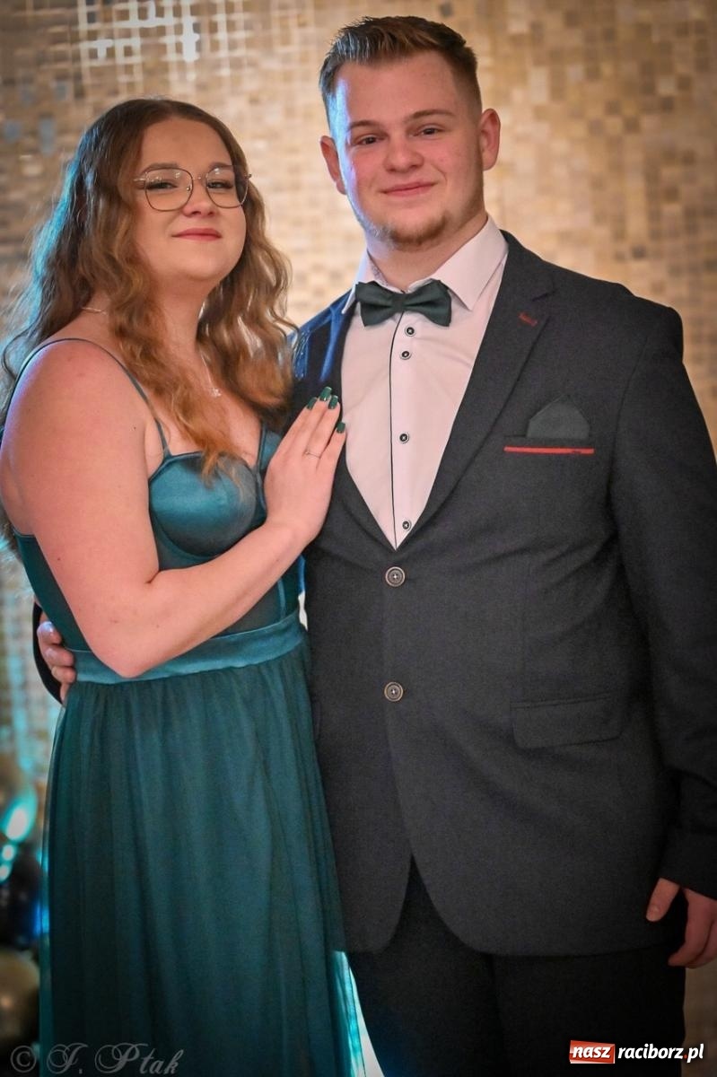 Zdjęcie w galerii na portalu naszraciborz.pl: Studniówka raciborskiego Ekonomika na bis! [FOTO i WIDEO] wiadomości z regionu