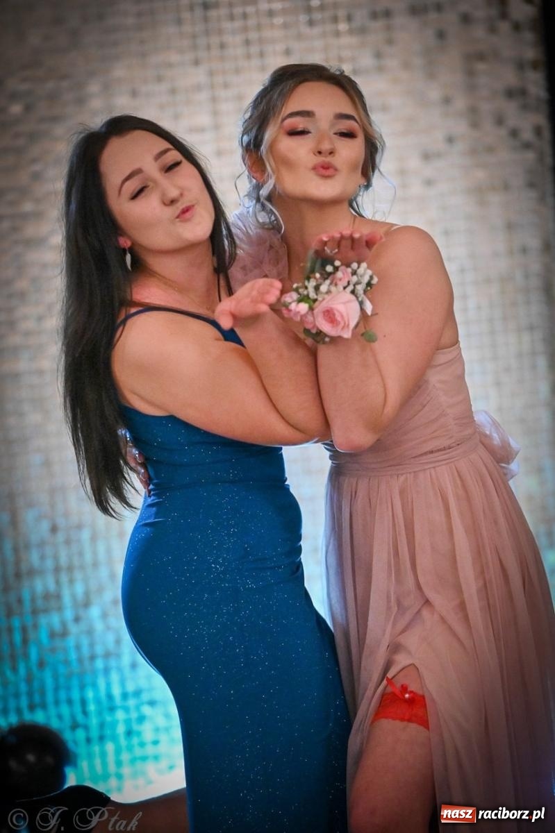 Zdjęcie w galerii na portalu naszraciborz.pl: Studniówka raciborskiego Ekonomika na bis! [FOTO i WIDEO] wiadomości z regionu