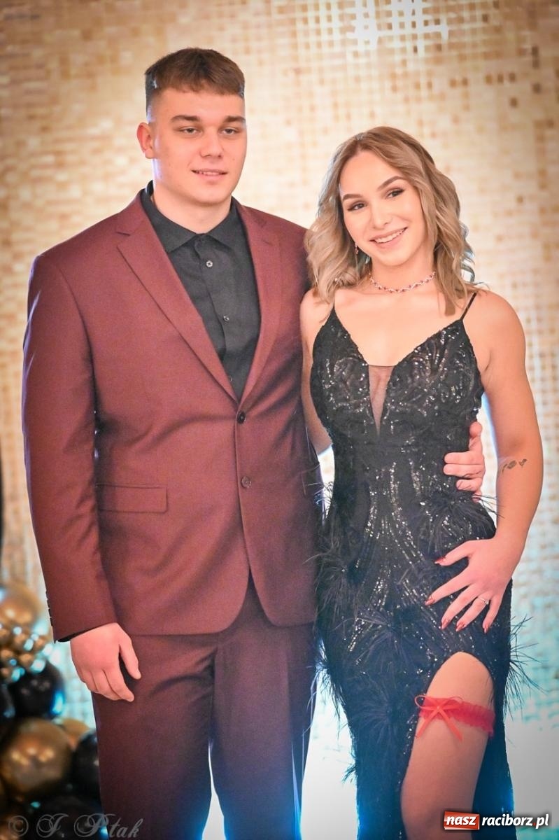 Zdjęcie w galerii na portalu naszraciborz.pl: Studniówka raciborskiego Ekonomika na bis! [FOTO i WIDEO] wiadomości z regionu