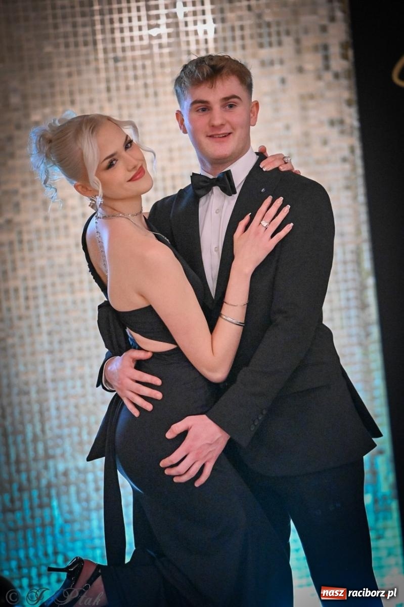 Zdjęcie w galerii na portalu naszraciborz.pl: Studniówka raciborskiego Ekonomika na bis! [FOTO i WIDEO] wiadomości z regionu