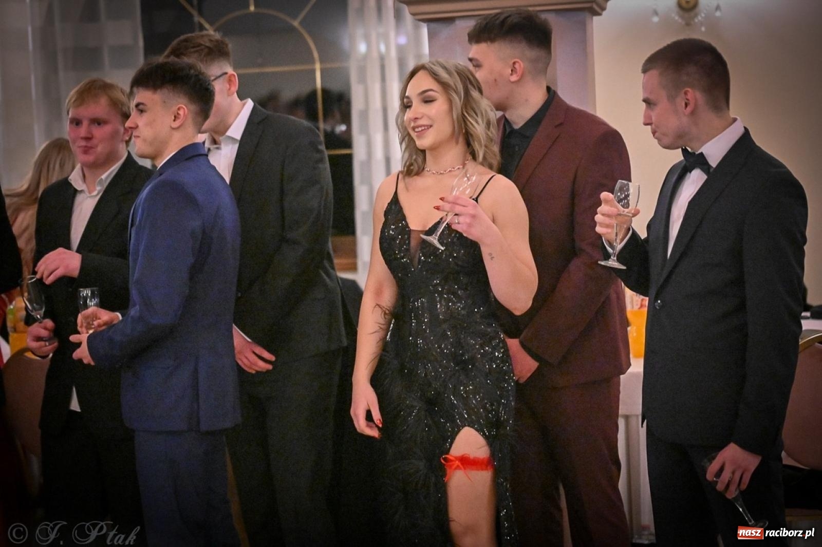 Zdjęcie w galerii na portalu naszraciborz.pl: Studniówka raciborskiego Ekonomika na bis! [FOTO i WIDEO] wiadomości z regionu