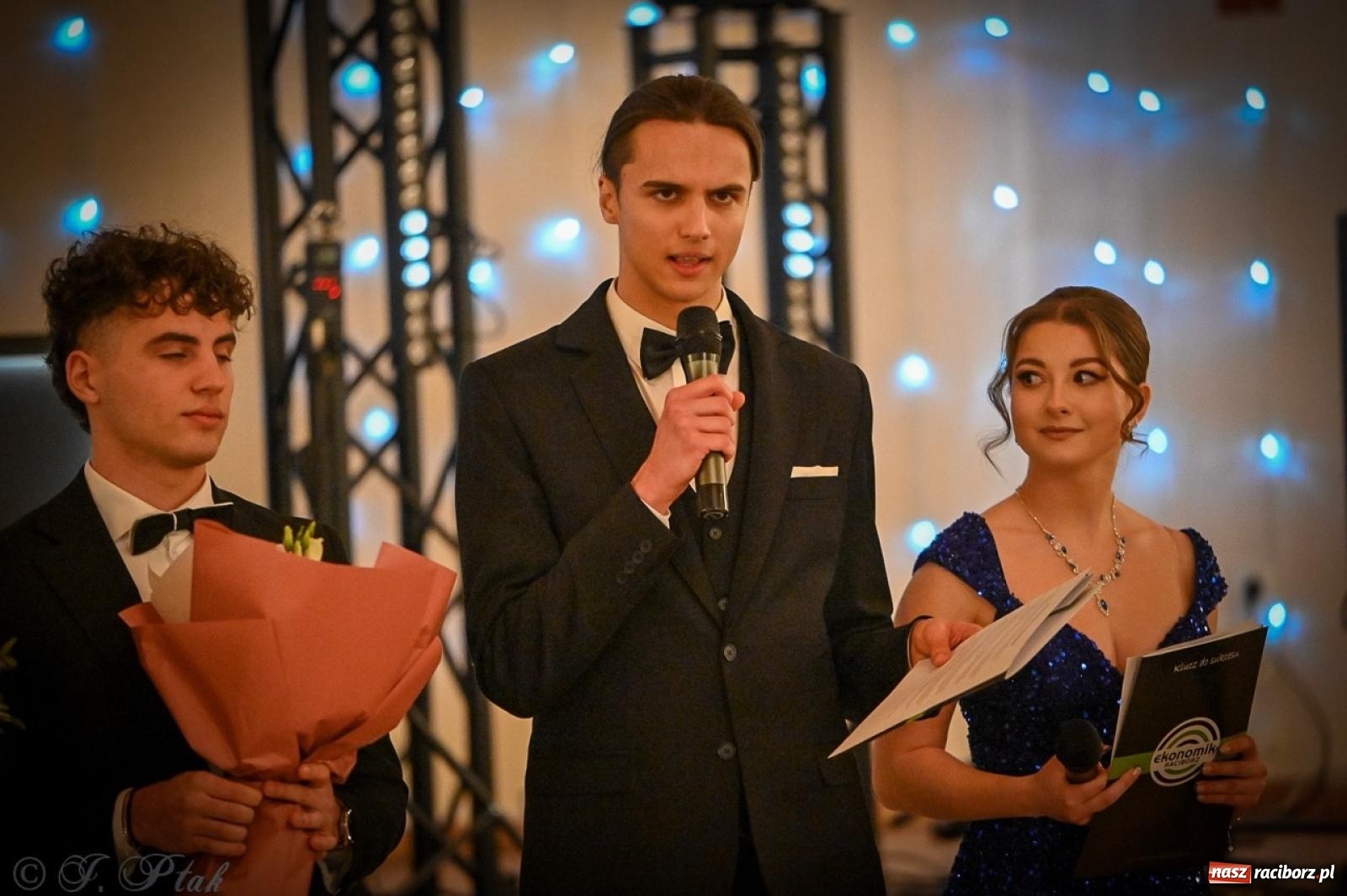 Zdjęcie w galerii na portalu naszraciborz.pl: Studniówka raciborskiego Ekonomika na bis! [FOTO i WIDEO] wiadomości z regionu