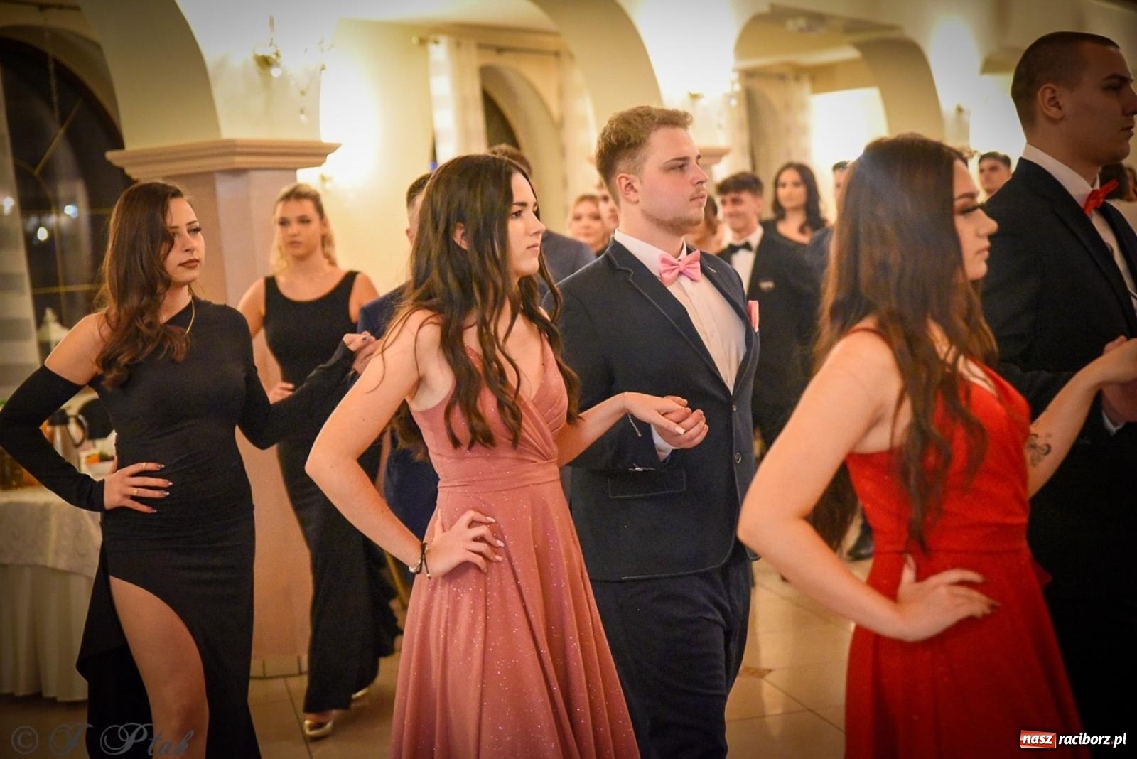 Zdjęcie w galerii na portalu naszraciborz.pl: Studniówka raciborskiego Ekonomika na bis! [FOTO i WIDEO] wiadomości z regionu