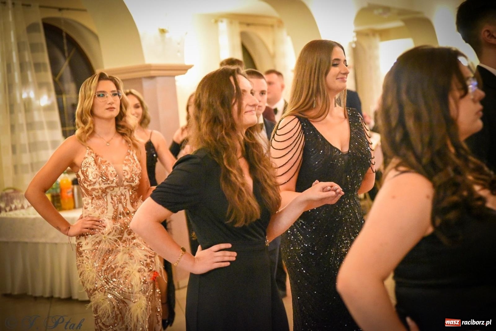 Zdjęcie w galerii na portalu naszraciborz.pl: Studniówka raciborskiego Ekonomika na bis! [FOTO i WIDEO] wiadomości z regionu