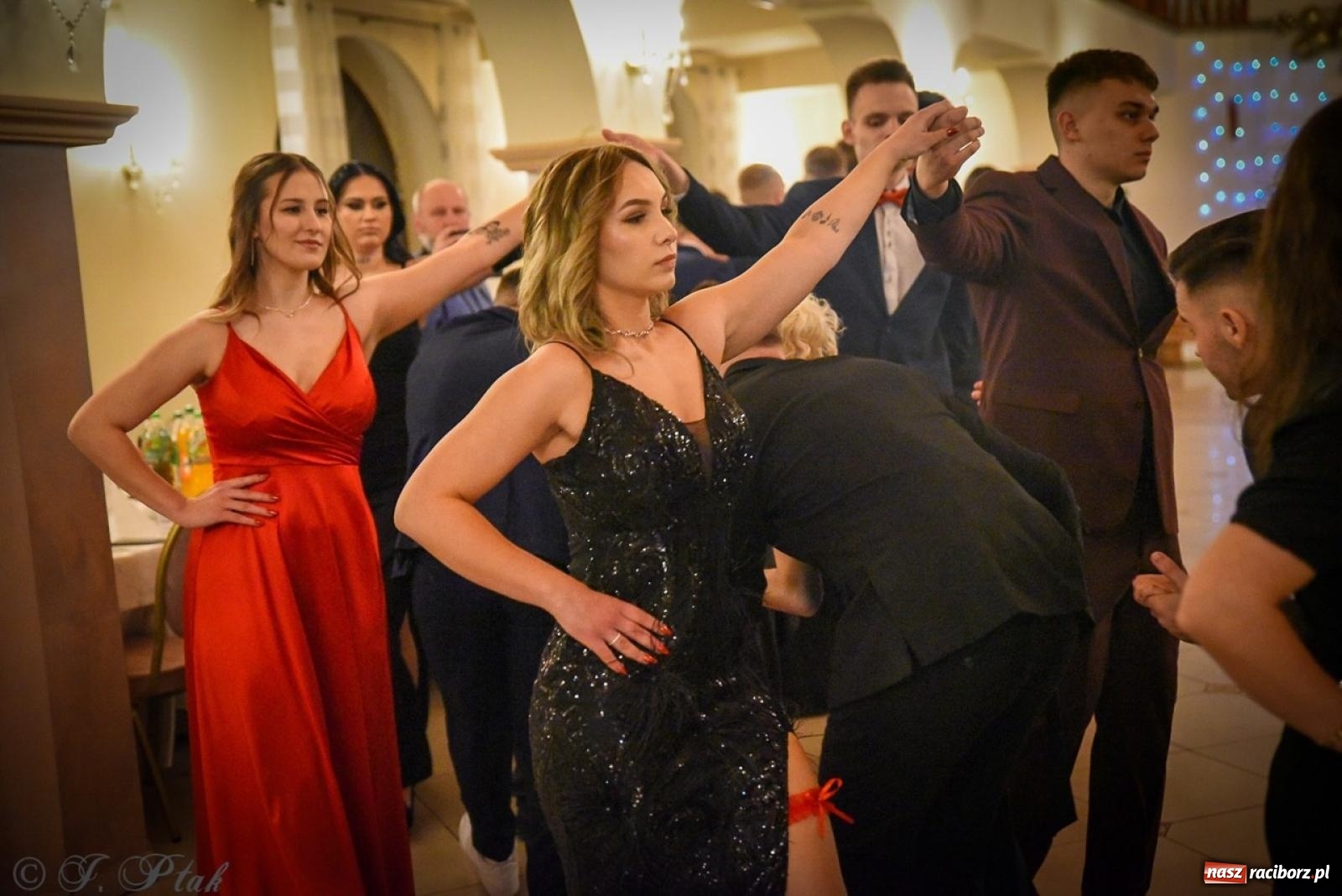 Zdjęcie w galerii na portalu naszraciborz.pl: Studniówka raciborskiego Ekonomika na bis! [FOTO i WIDEO] wiadomości z regionu