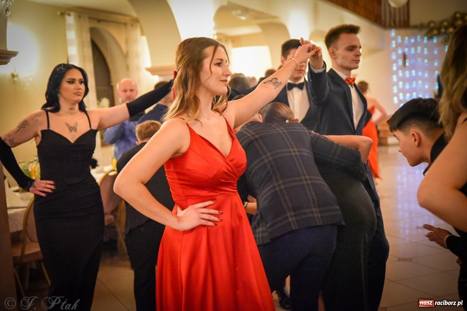 Zdjęcie w galerii na portalu naszraciborz.pl: Studniówka raciborskiego Ekonomika na bis! [FOTO i WIDEO] wiadomości z regionu