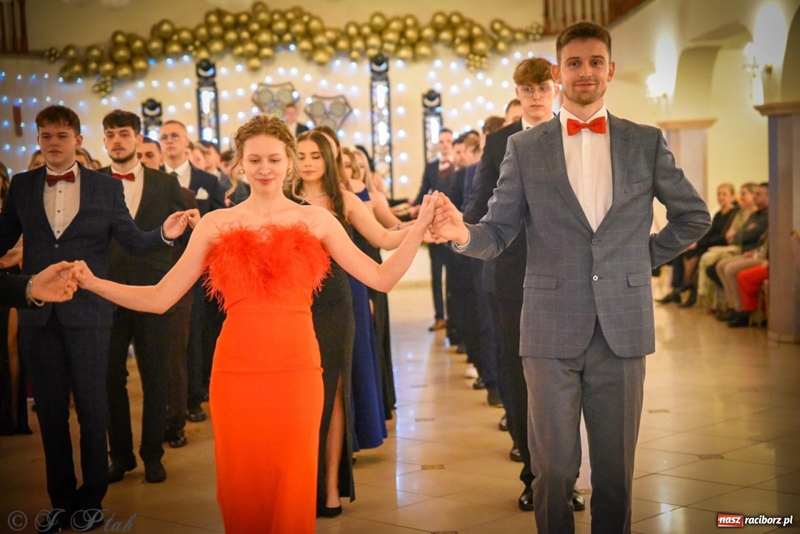 Zdjęcie w galerii na portalu naszraciborz.pl: Studniówka raciborskiego Ekonomika na bis! [FOTO i WIDEO] wiadomości z regionu