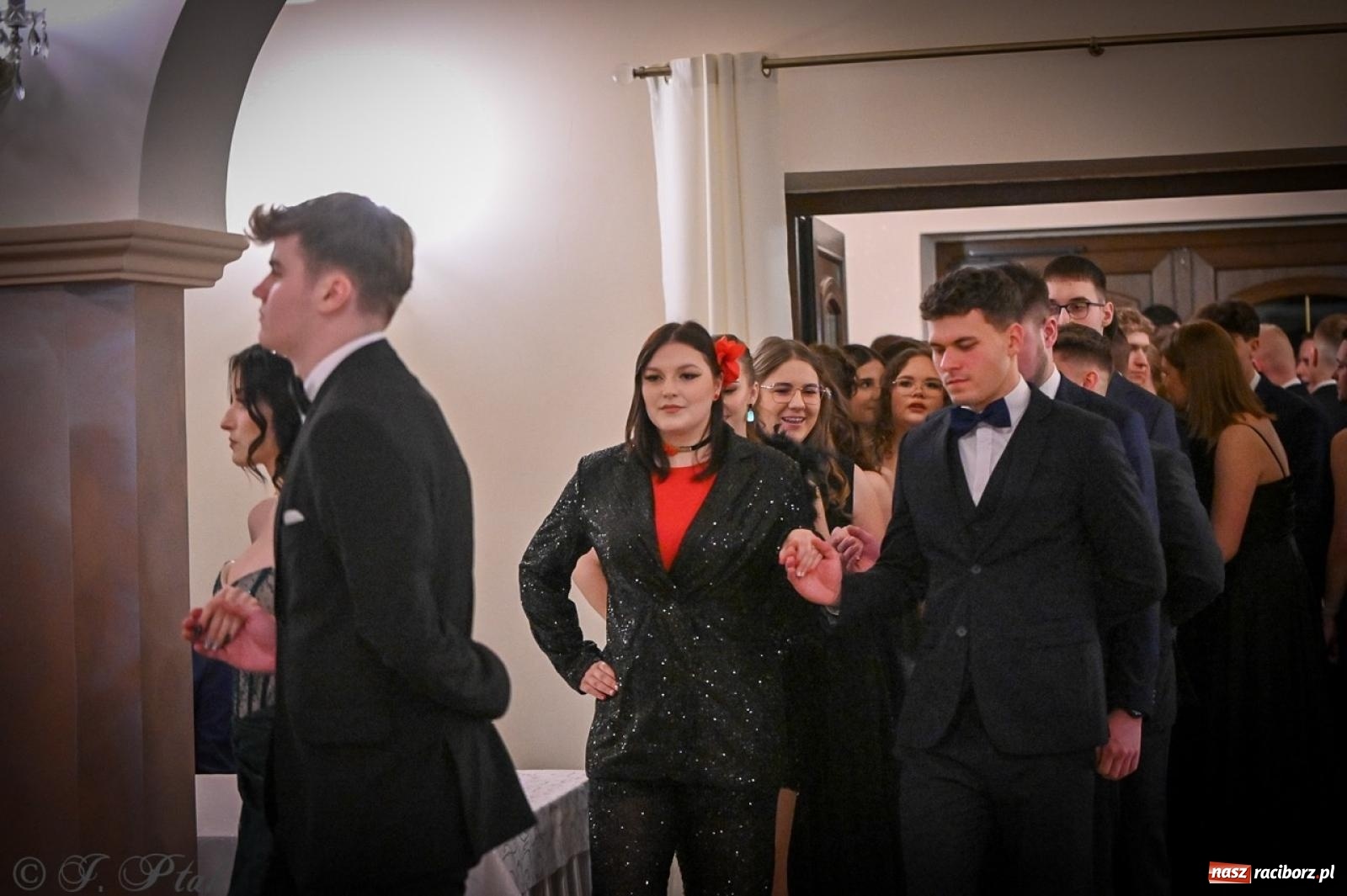 Zdjęcie w galerii na portalu naszraciborz.pl: Studniówka raciborskiego Ekonomika na bis! [FOTO i WIDEO] wiadomości z regionu