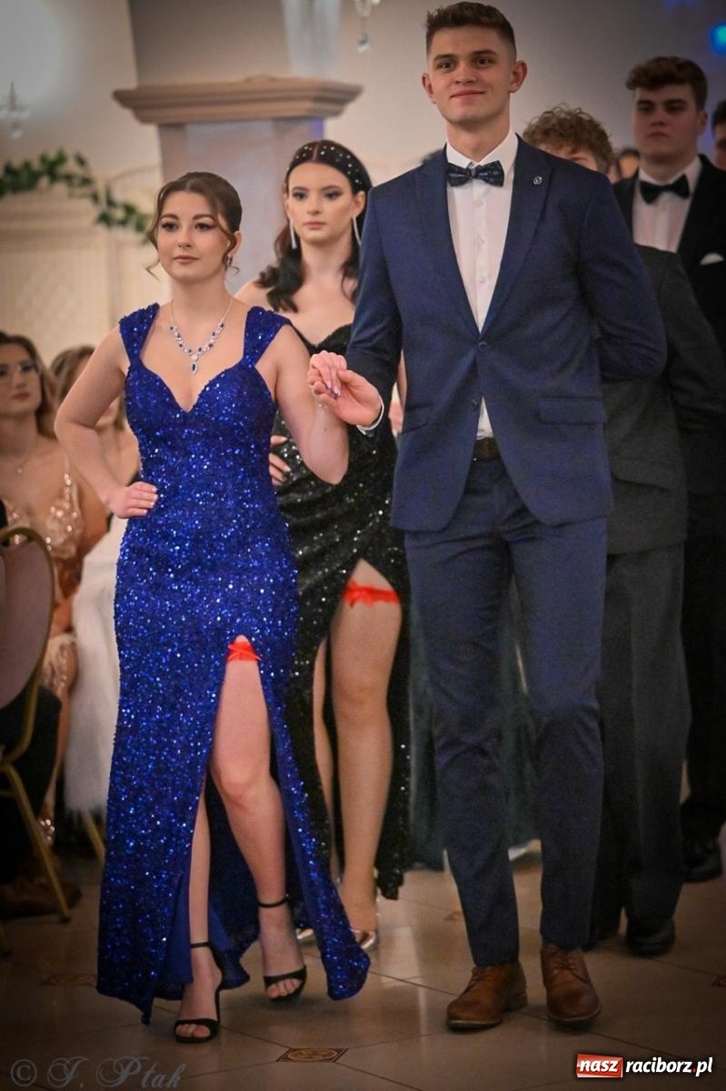 Zdjęcie w galerii na portalu naszraciborz.pl: Studniówka raciborskiego Ekonomika na bis! [FOTO i WIDEO] wiadomości z regionu