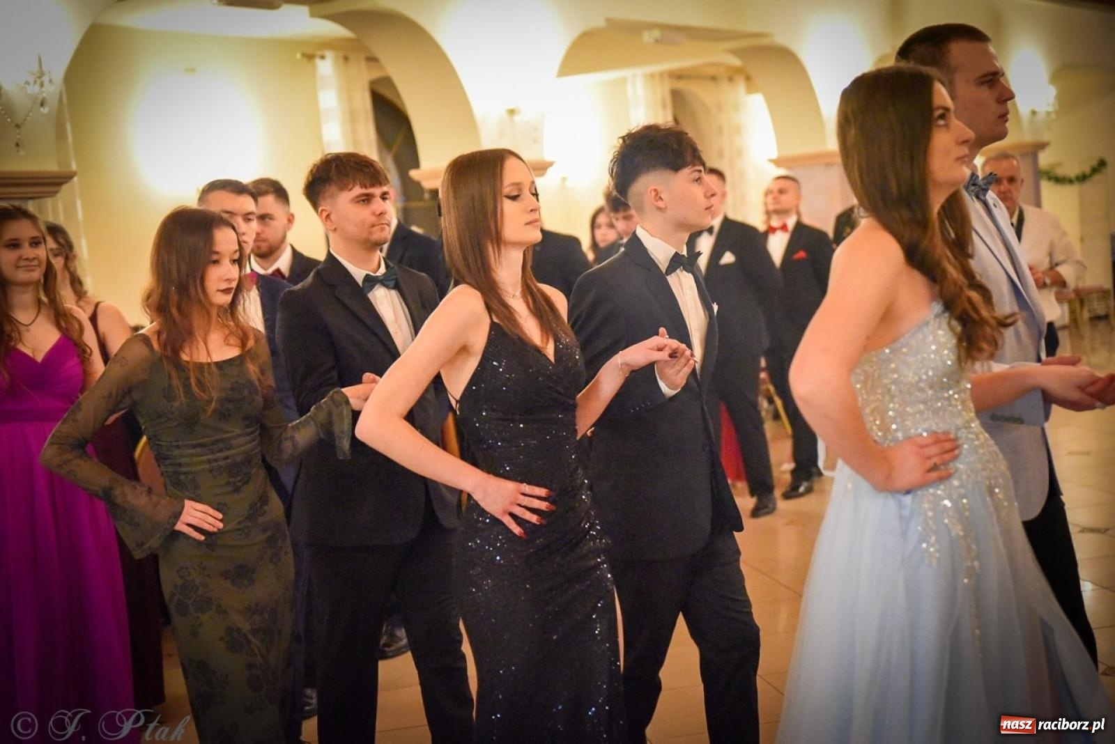 Zdjęcie w galerii na portalu naszraciborz.pl: Studniówka raciborskiego Ekonomika na bis! [FOTO i WIDEO] wiadomości z regionu