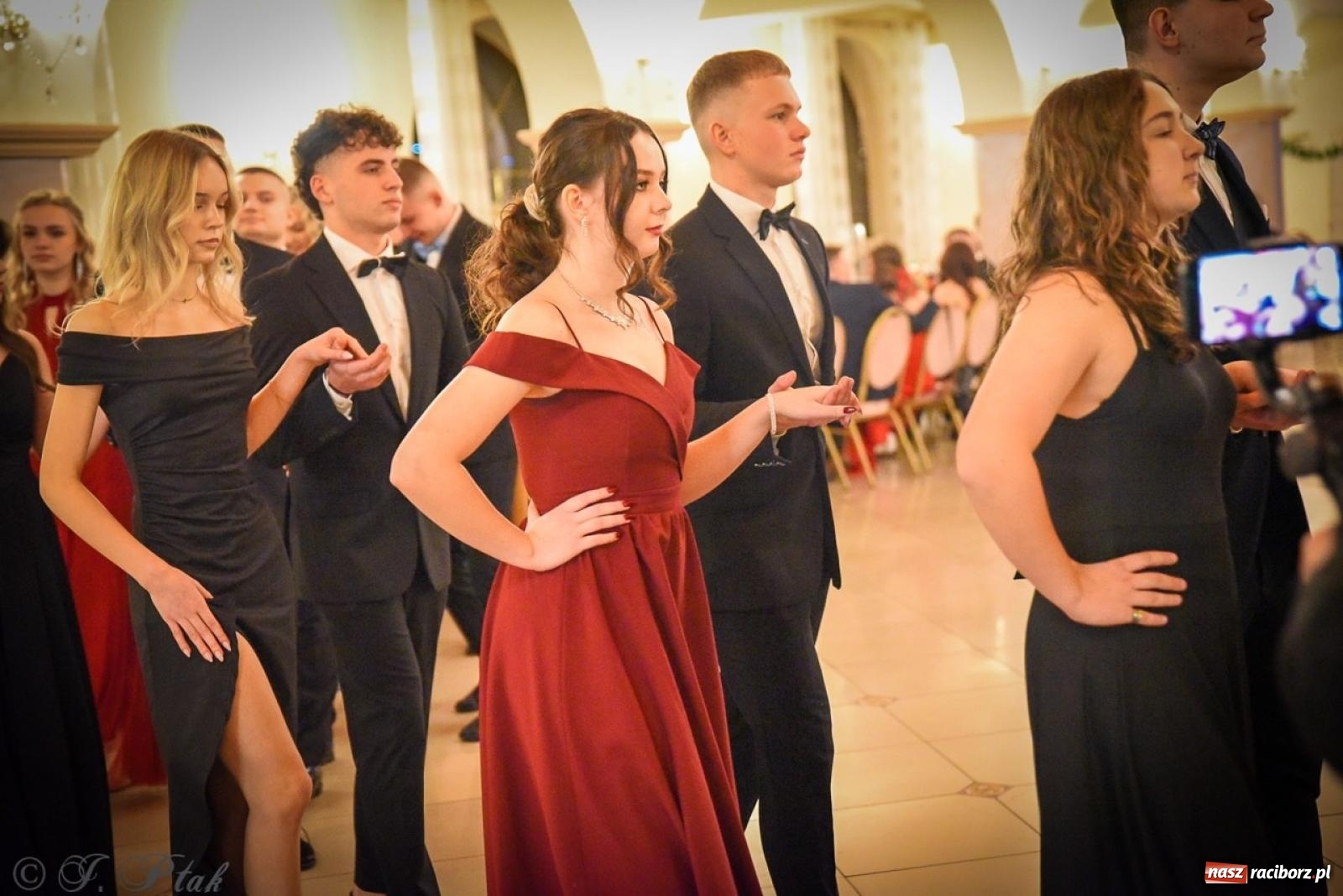 Zdjęcie w galerii na portalu naszraciborz.pl: Studniówka raciborskiego Ekonomika na bis! [FOTO i WIDEO] wiadomości z regionu