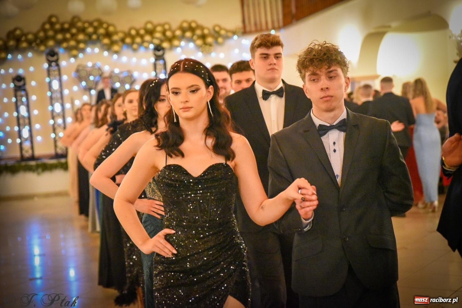 Zdjęcie w galerii na portalu naszraciborz.pl: Studniówka raciborskiego Ekonomika na bis! [FOTO i WIDEO] wiadomości z regionu