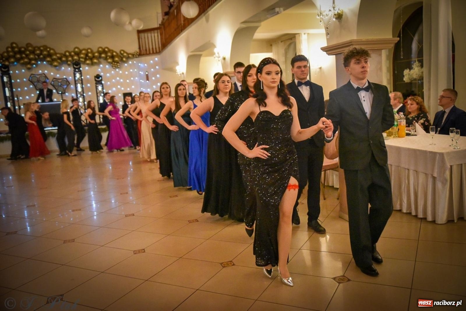 Zdjęcie w galerii na portalu naszraciborz.pl: Studniówka raciborskiego Ekonomika na bis! [FOTO i WIDEO] wiadomości z regionu