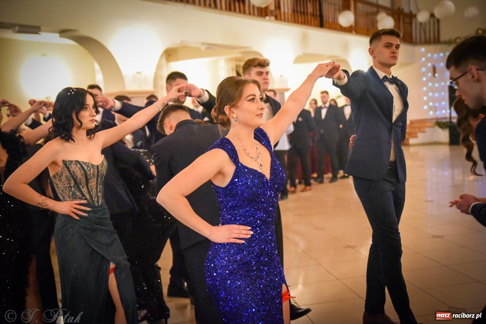 Zdjęcie w galerii na portalu naszraciborz.pl: Studniówka raciborskiego Ekonomika na bis! [FOTO i WIDEO] wiadomości z regionu