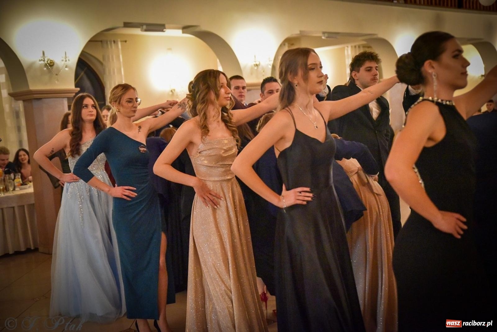 Zdjęcie w galerii na portalu naszraciborz.pl: Studniówka raciborskiego Ekonomika na bis! [FOTO i WIDEO] wiadomości z regionu