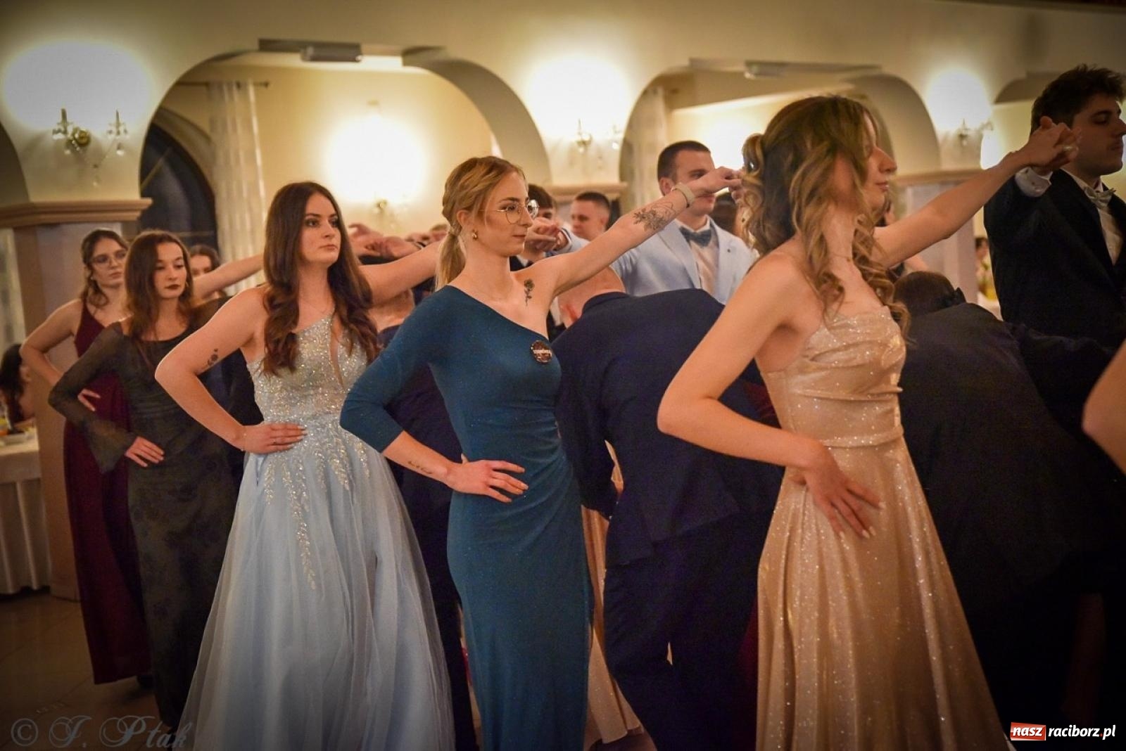 Zdjęcie w galerii na portalu naszraciborz.pl: Studniówka raciborskiego Ekonomika na bis! [FOTO i WIDEO] wiadomości z regionu