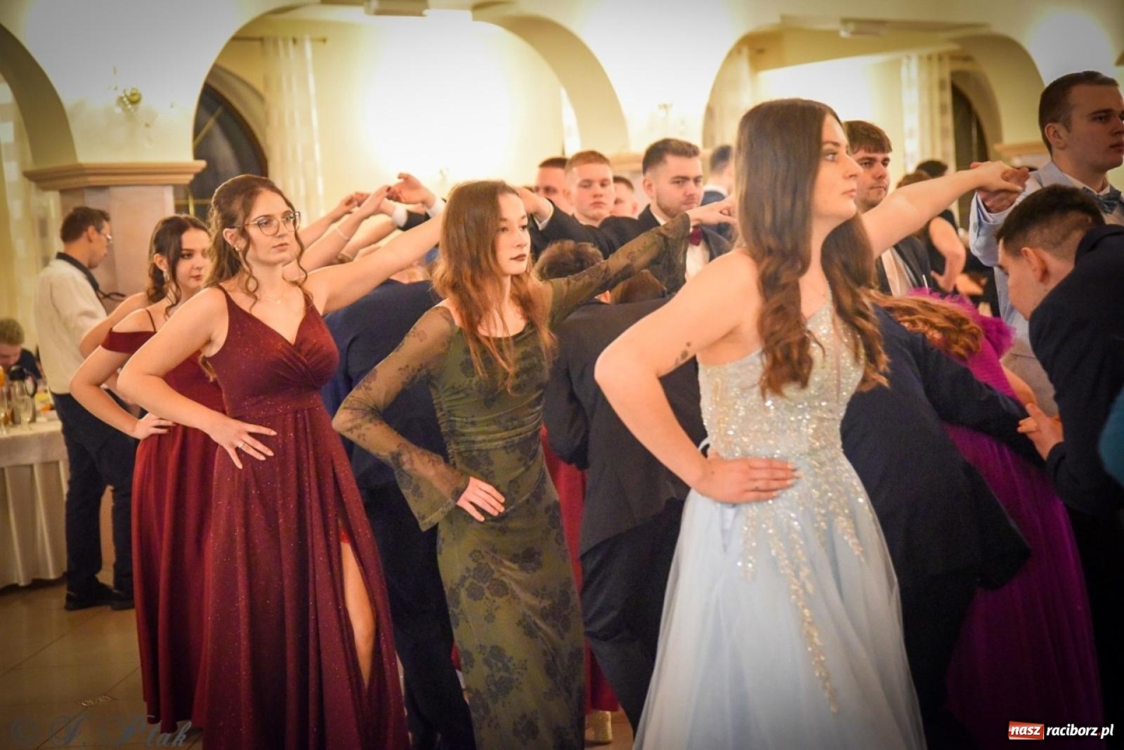 Zdjęcie w galerii na portalu naszraciborz.pl: Studniówka raciborskiego Ekonomika na bis! [FOTO i WIDEO] wiadomości z regionu