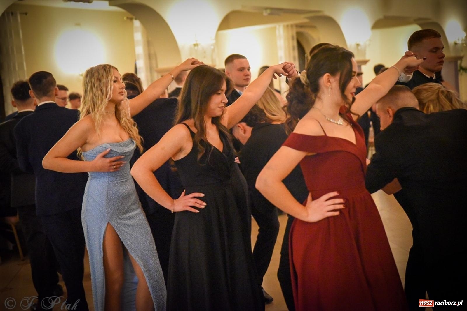 Zdjęcie w galerii na portalu naszraciborz.pl: Studniówka raciborskiego Ekonomika na bis! [FOTO i WIDEO] wiadomości z regionu