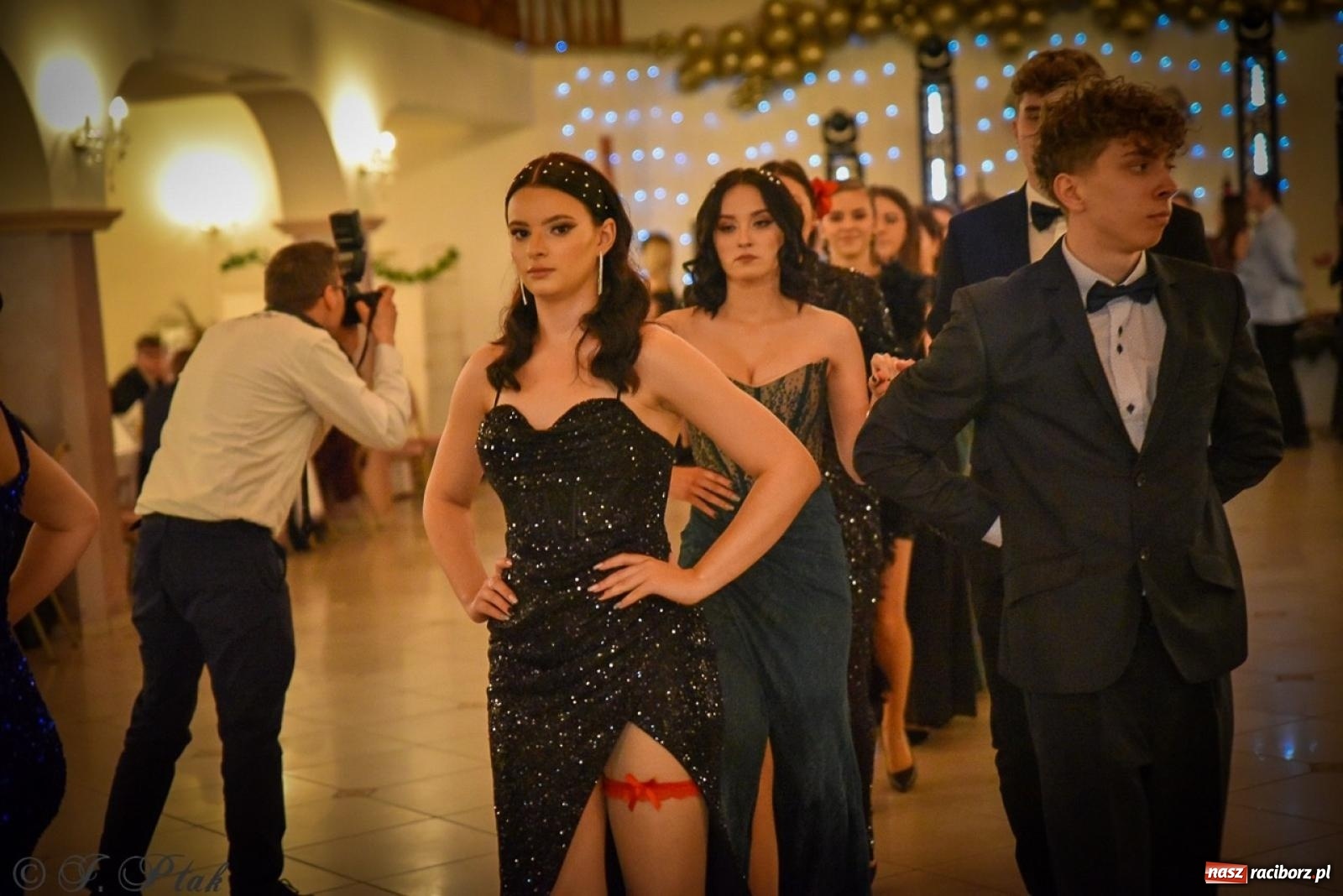 Zdjęcie w galerii na portalu naszraciborz.pl: Studniówka raciborskiego Ekonomika na bis! [FOTO i WIDEO] wiadomości z regionu