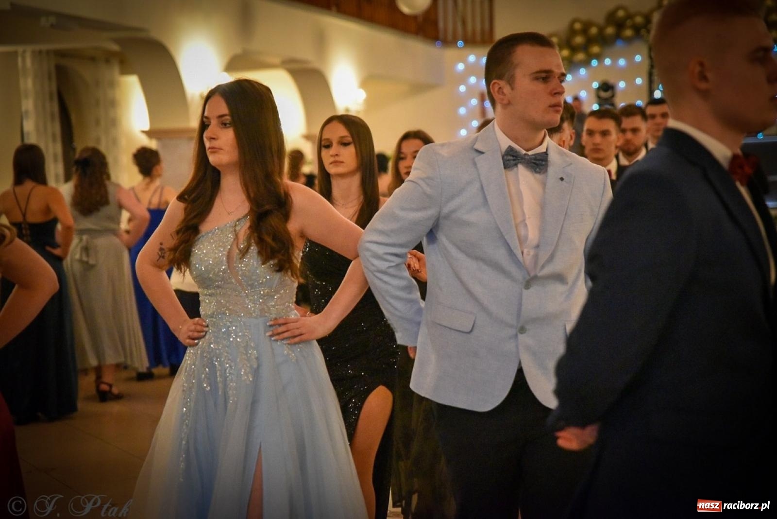 Zdjęcie w galerii na portalu naszraciborz.pl: Studniówka raciborskiego Ekonomika na bis! [FOTO i WIDEO] wiadomości z regionu