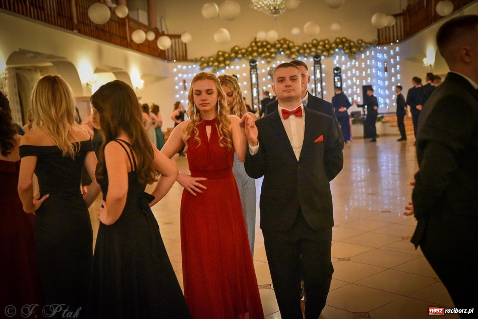 Zdjęcie w galerii na portalu naszraciborz.pl: Studniówka raciborskiego Ekonomika na bis! [FOTO i WIDEO] wiadomości z regionu