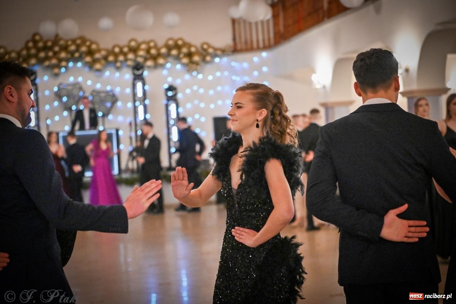 Zdjęcie w galerii na portalu naszraciborz.pl: Studniówka raciborskiego Ekonomika na bis! [FOTO i WIDEO] wiadomości z regionu