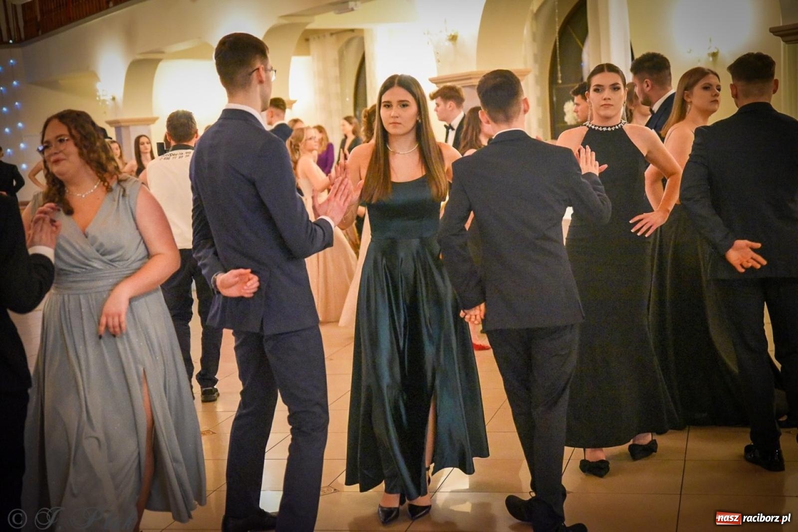 Zdjęcie w galerii na portalu naszraciborz.pl: Studniówka raciborskiego Ekonomika na bis! [FOTO i WIDEO] wiadomości z regionu