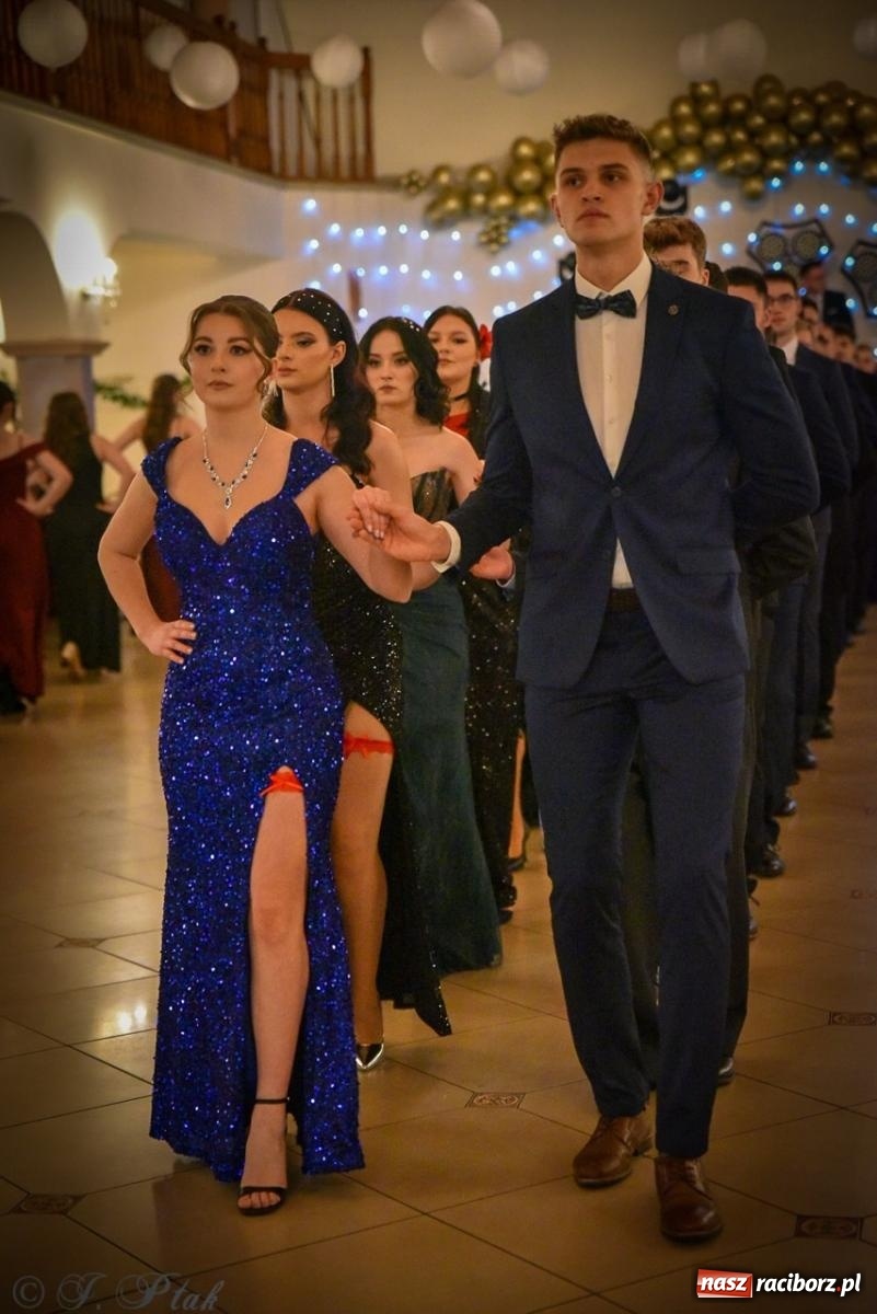 Zdjęcie w galerii na portalu naszraciborz.pl: Studniówka raciborskiego Ekonomika na bis! [FOTO i WIDEO] wiadomości z regionu