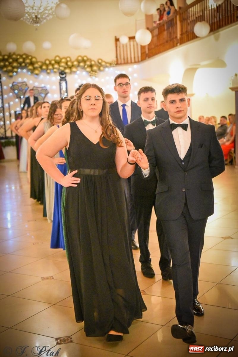 Zdjęcie w galerii na portalu naszraciborz.pl: Studniówka raciborskiego Ekonomika na bis! [FOTO i WIDEO] wiadomości z regionu