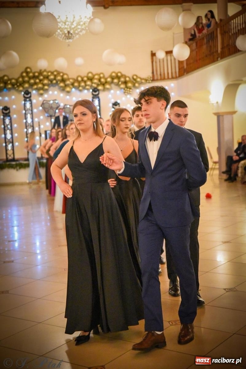 Zdjęcie w galerii na portalu naszraciborz.pl: Studniówka raciborskiego Ekonomika na bis! [FOTO i WIDEO] wiadomości z regionu