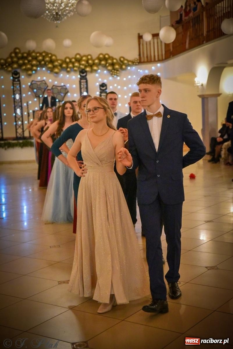 Zdjęcie w galerii na portalu naszraciborz.pl: Studniówka raciborskiego Ekonomika na bis! [FOTO i WIDEO] wiadomości z regionu