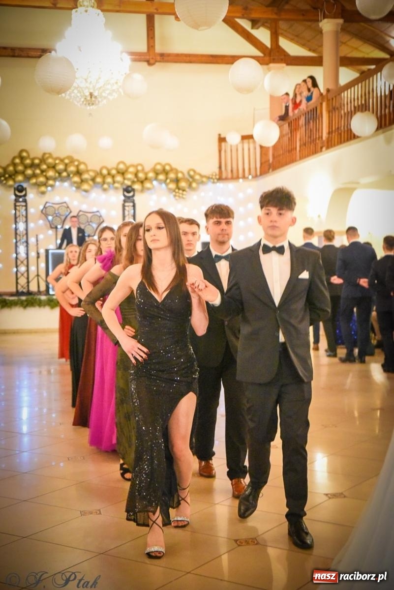 Zdjęcie w galerii na portalu naszraciborz.pl: Studniówka raciborskiego Ekonomika na bis! [FOTO i WIDEO] wiadomości z regionu