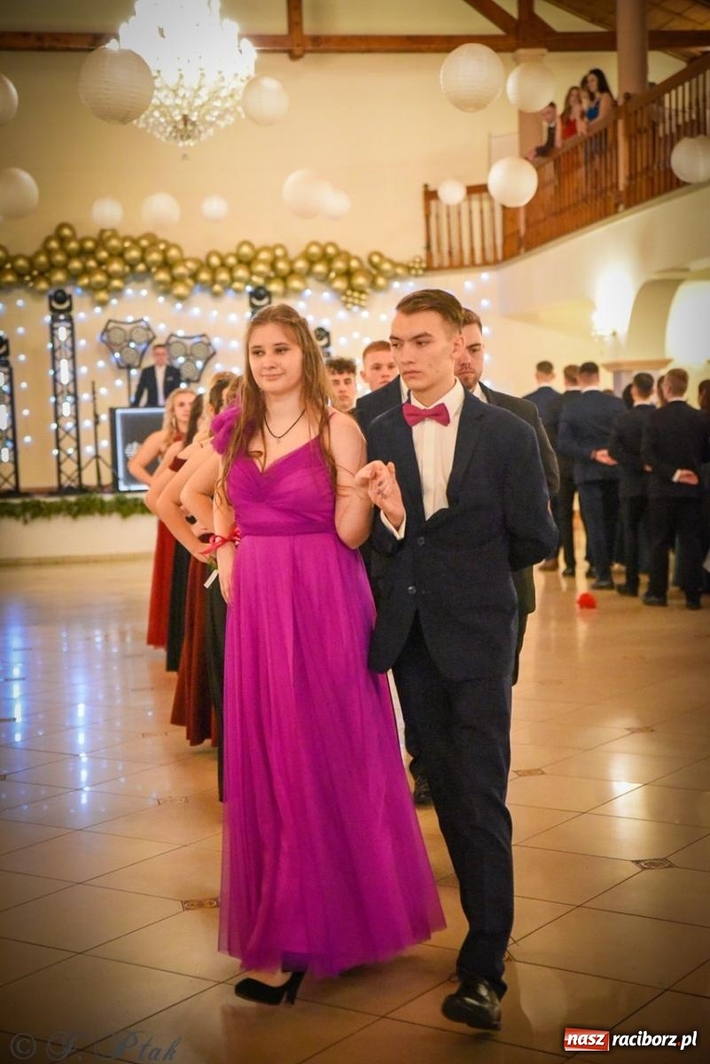 Zdjęcie w galerii na portalu naszraciborz.pl: Studniówka raciborskiego Ekonomika na bis! [FOTO i WIDEO] wiadomości z regionu