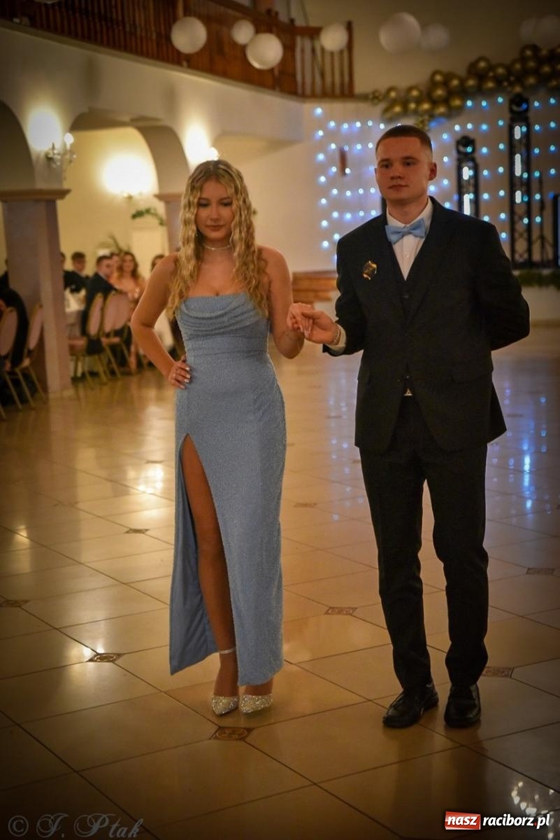 Zdjęcie w galerii na portalu naszraciborz.pl: Studniówka raciborskiego Ekonomika na bis! [FOTO i WIDEO] wiadomości z regionu