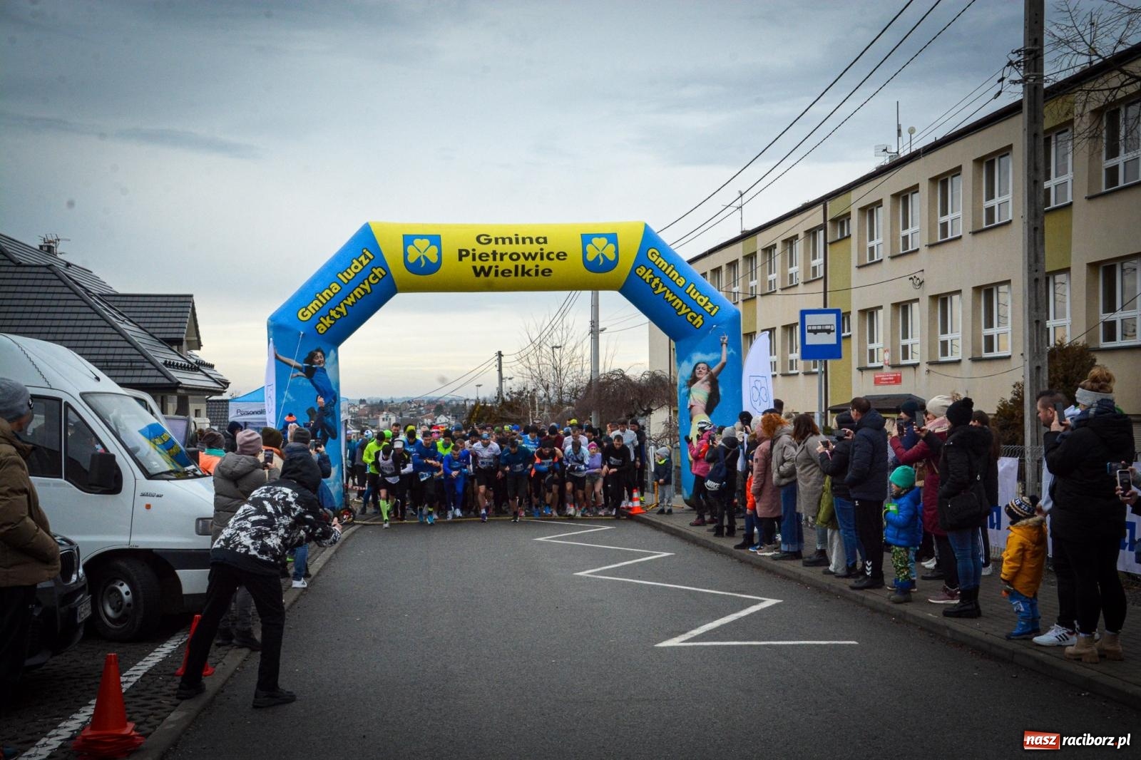 Zdjęcie w galerii na portalu naszraciborz.pl: IX Eko Cross po Ziemi Pietrowickiej: Piotr Pałka zwycięzcą biegu na 10 km wiadomości z regionu