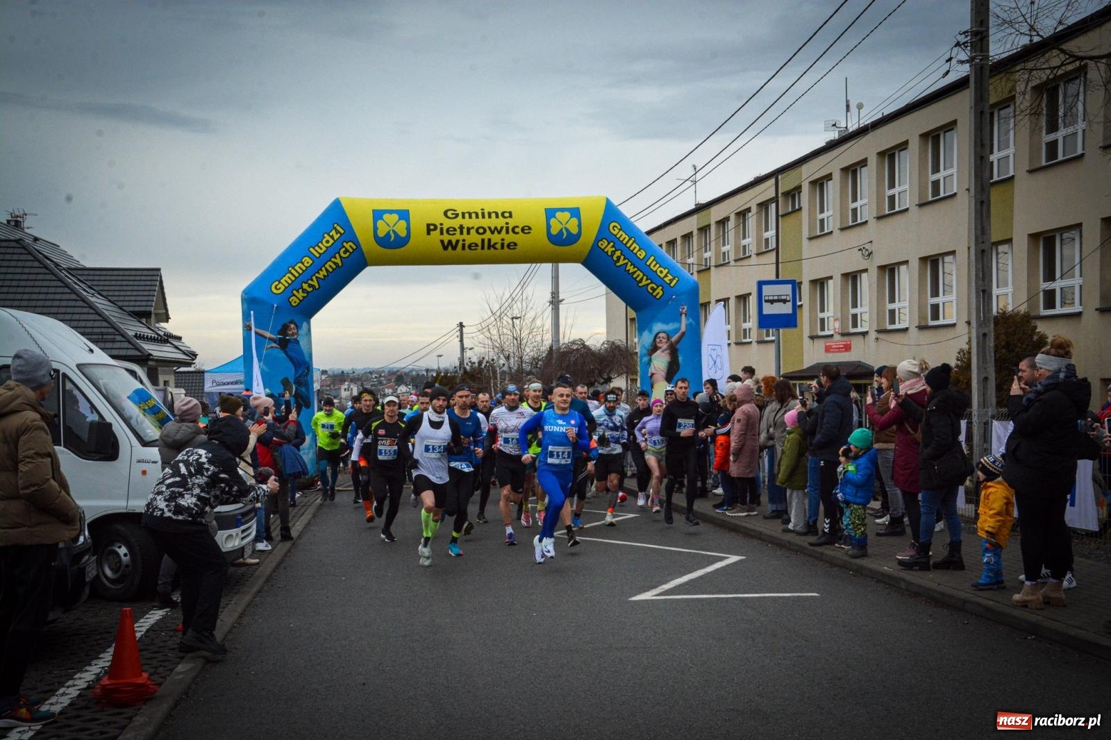 Zdjęcie w galerii na portalu naszraciborz.pl: IX Eko Cross po Ziemi Pietrowickiej: Piotr Pałka zwycięzcą biegu na 10 km wiadomości z regionu