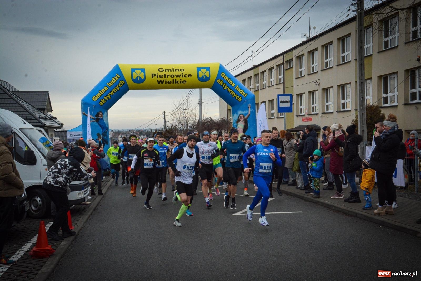 Zdjęcie w galerii na portalu naszraciborz.pl: IX Eko Cross po Ziemi Pietrowickiej: Piotr Pałka zwycięzcą biegu na 10 km wiadomości z regionu