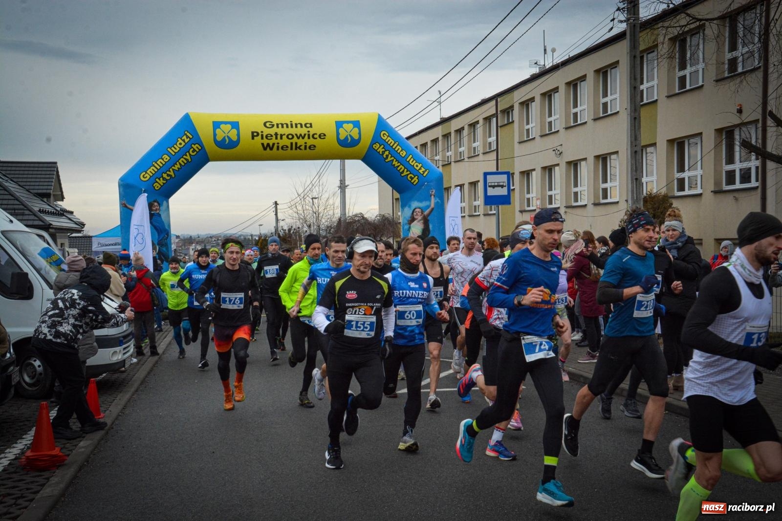 Zdjęcie w galerii na portalu naszraciborz.pl: IX Eko Cross po Ziemi Pietrowickiej: Piotr Pałka zwycięzcą biegu na 10 km wiadomości z regionu