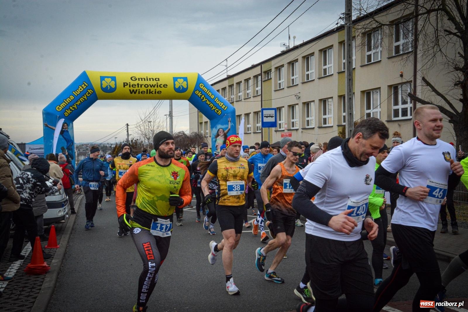Zdjęcie w galerii na portalu naszraciborz.pl: IX Eko Cross po Ziemi Pietrowickiej: Piotr Pałka zwycięzcą biegu na 10 km wiadomości z regionu