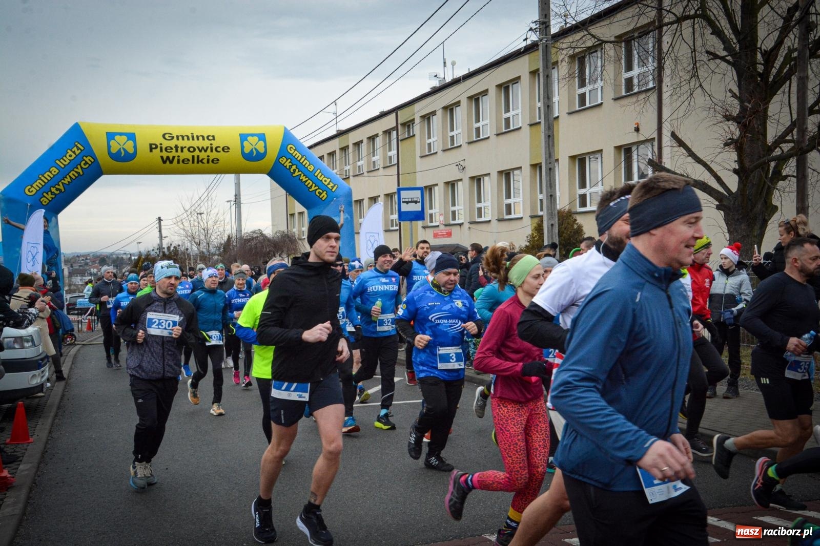 Zdjęcie w galerii na portalu naszraciborz.pl: IX Eko Cross po Ziemi Pietrowickiej: Piotr Pałka zwycięzcą biegu na 10 km wiadomości z regionu