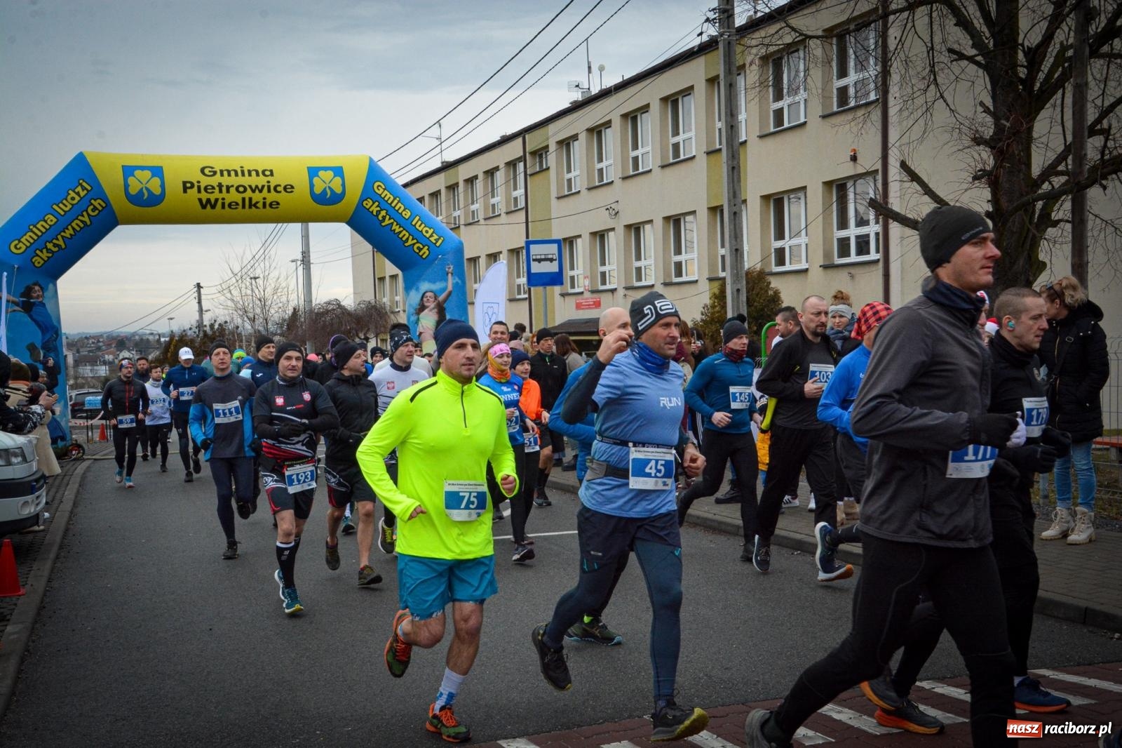 Zdjęcie w galerii na portalu naszraciborz.pl: IX Eko Cross po Ziemi Pietrowickiej: Piotr Pałka zwycięzcą biegu na 10 km wiadomości z regionu