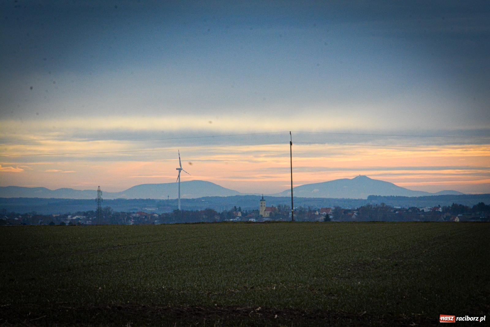 Zdjęcie w galerii na portalu naszraciborz.pl: IX Eko Cross po Ziemi Pietrowickiej: Piotr Pałka zwycięzcą biegu na 10 km wiadomości z regionu