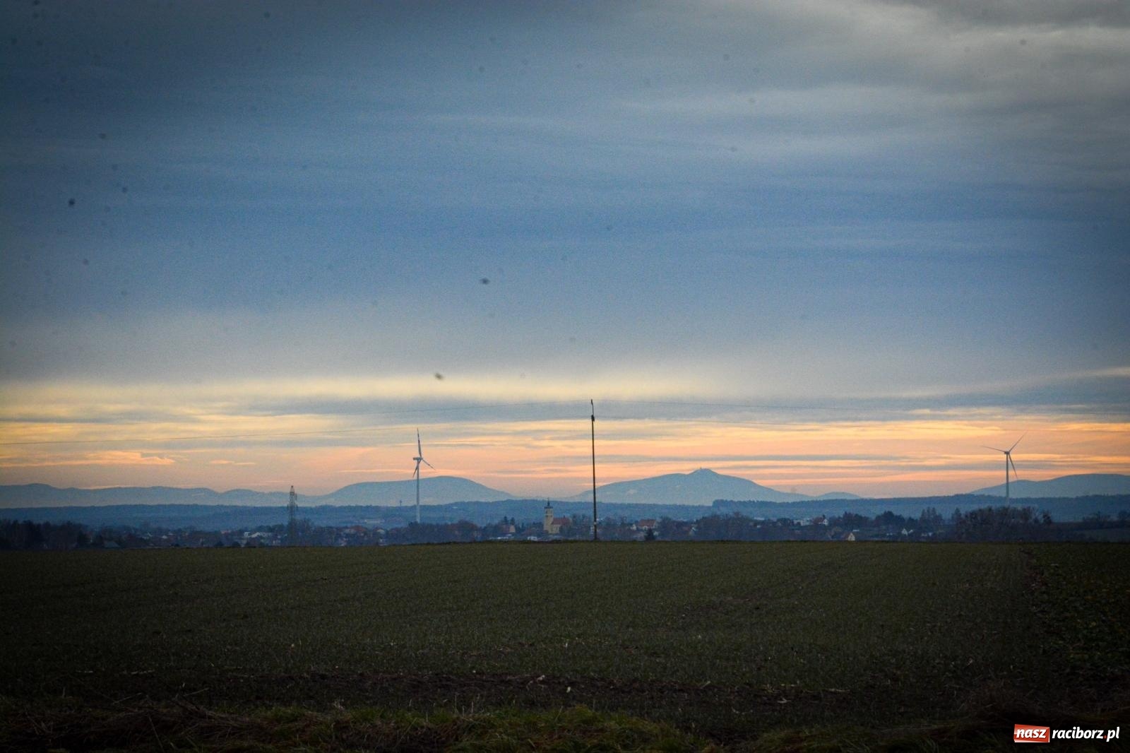 Zdjęcie w galerii na portalu naszraciborz.pl: IX Eko Cross po Ziemi Pietrowickiej: Piotr Pałka zwycięzcą biegu na 10 km wiadomości z regionu