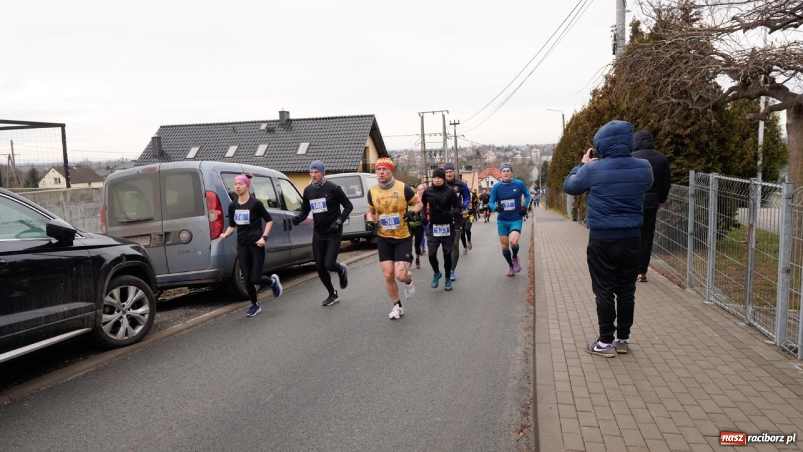 Zdjęcie w galerii na portalu naszraciborz.pl: IX Eko Cross po Ziemi Pietrowickiej: Piotr Pałka zwycięzcą biegu na 10 km wiadomości z regionu