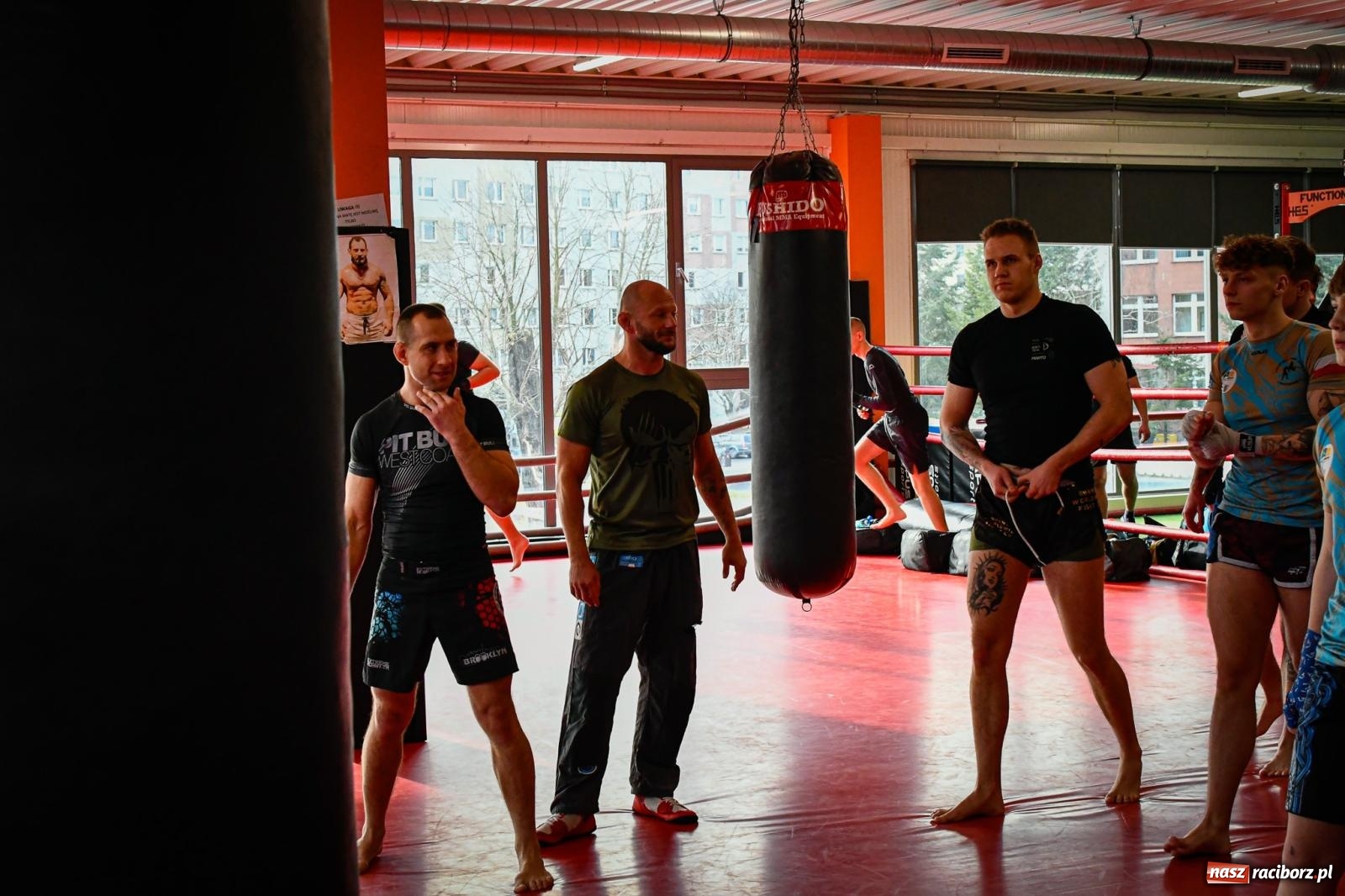 Zdjęcie w galerii na portalu naszraciborz.pl: Sparing charytatywny w Brooklyn Gym w Raciborzu wiadomości z regionu