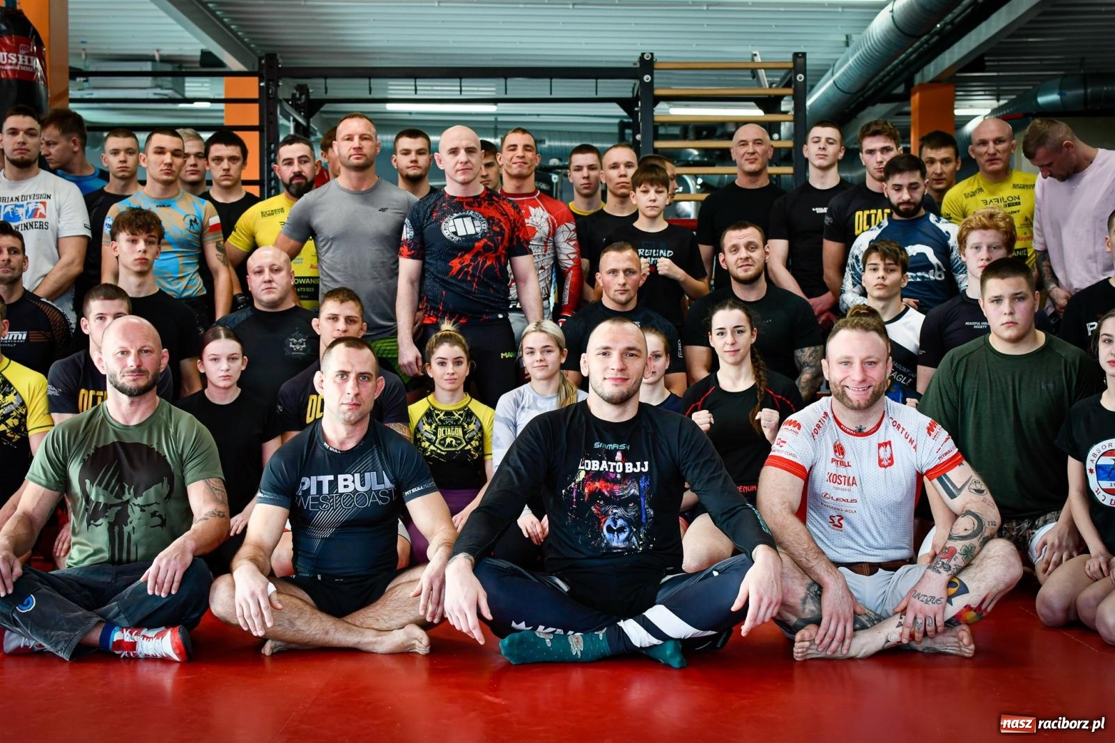 Zdjęcie w galerii na portalu naszraciborz.pl: Sparing charytatywny w Brooklyn Gym w Raciborzu wiadomości z regionu